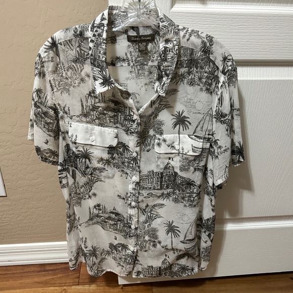 Tommy Bahama Tops - LIKE NEW! Women's Tommy Bahama Black/White Linen Short Sleeve Shirt - XL